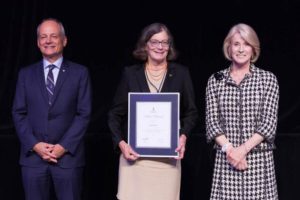 Arbor Awards 2018 recipient Amy Parker with U of T President and U of T Chancellor